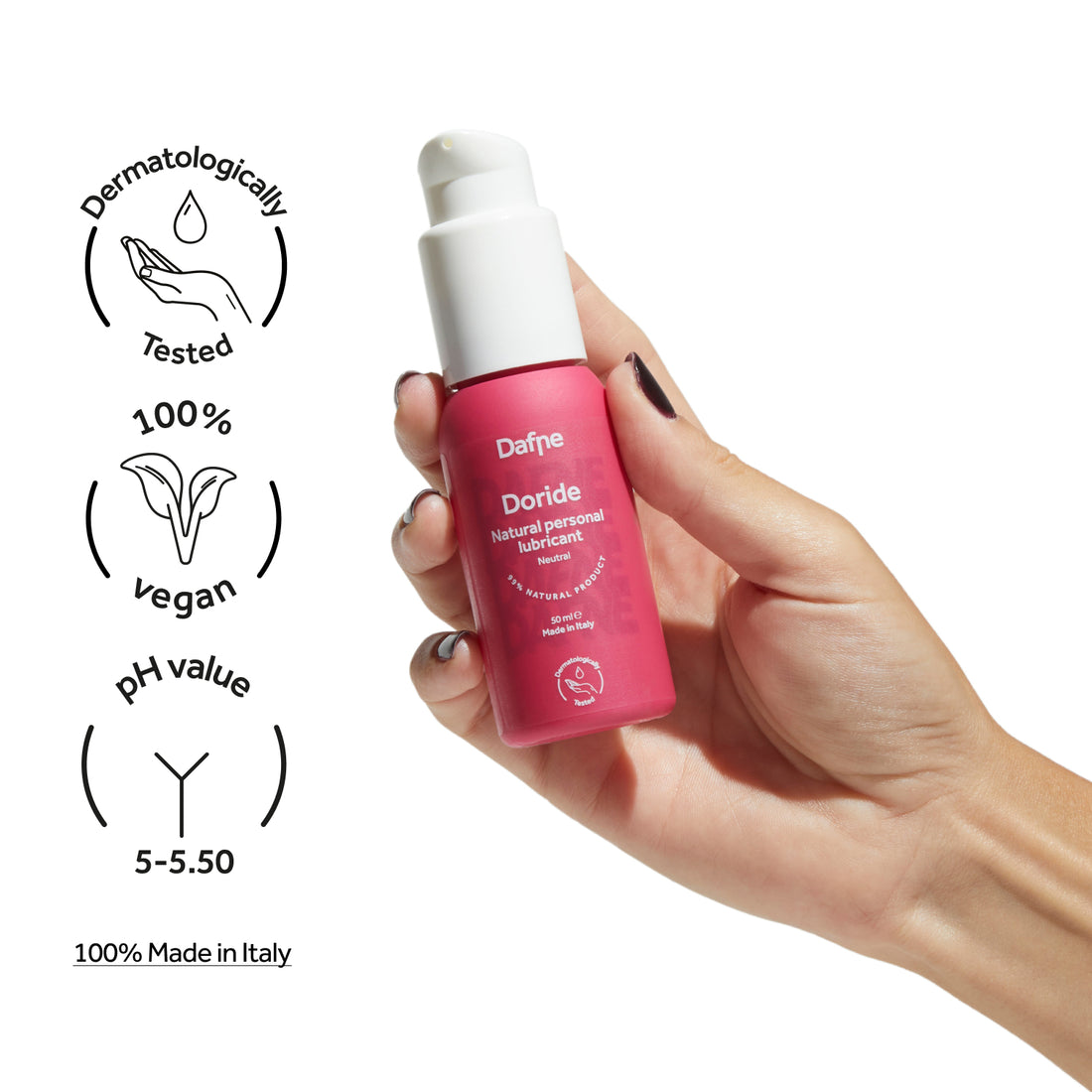 Lubrificante Doride Dafne 50 ml a base d’acqua tenuto in mano, con icone su pH 5–5.5, dermatologicamente testato, 100% vegano, Made in Italy